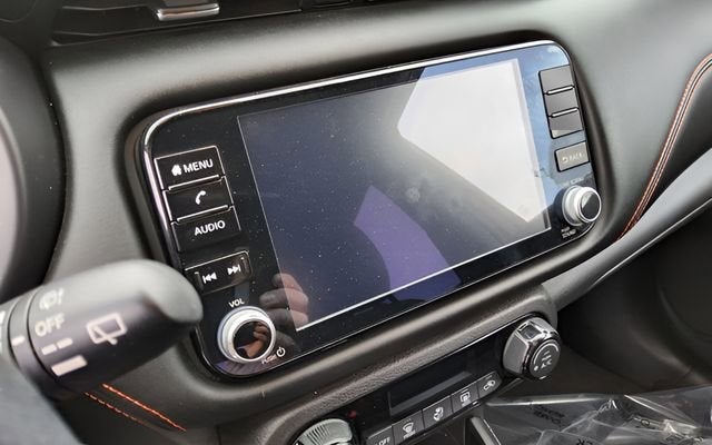 2021 Nissan Kicks SR