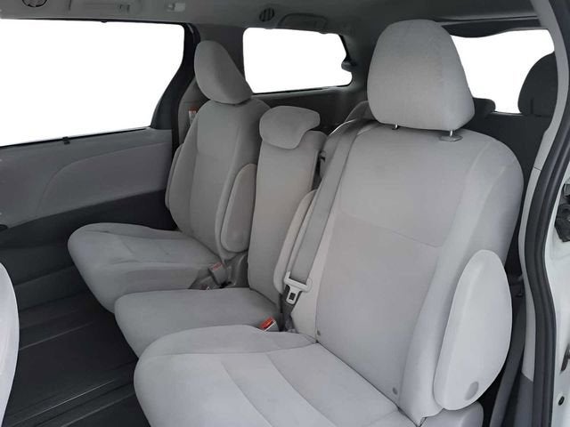2020 Toyota Sienna LE Auto Access Seat