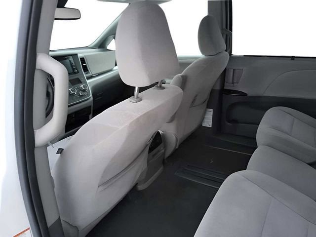 2020 Toyota Sienna LE Auto Access Seat