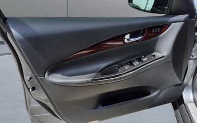 2016 INFINITI QX50 Base
