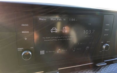 2024 Kia Carnival LX