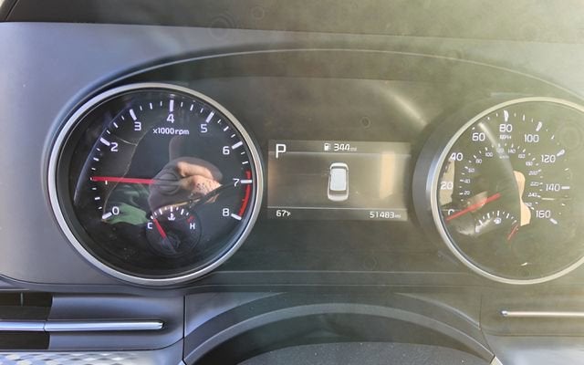 2024 Kia Carnival LX