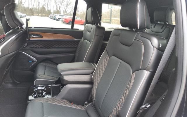 2025 Jeep Grand Cherokee L Summit Reserve