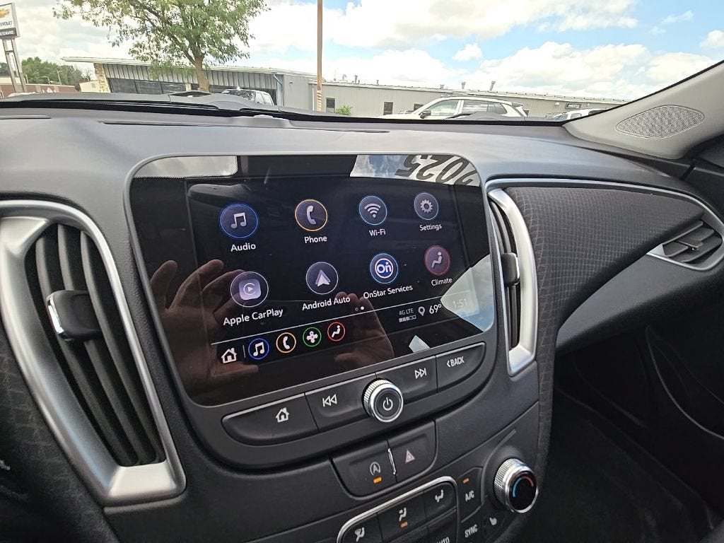 2025 Chevrolet Malibu 1LT