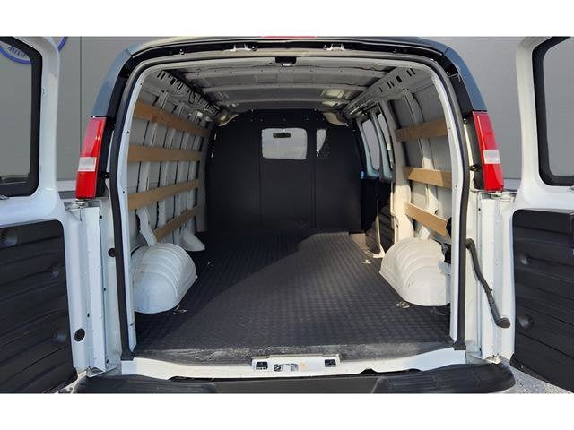 2024 Chevrolet Express Cargo 2500 WT