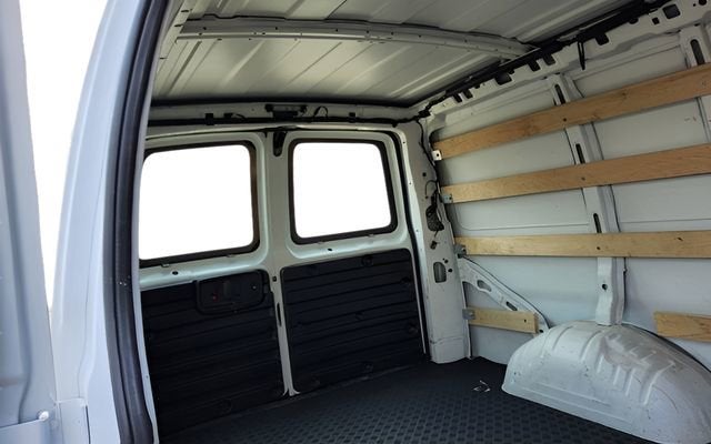 2024 Chevrolet Express Cargo 2500 WT