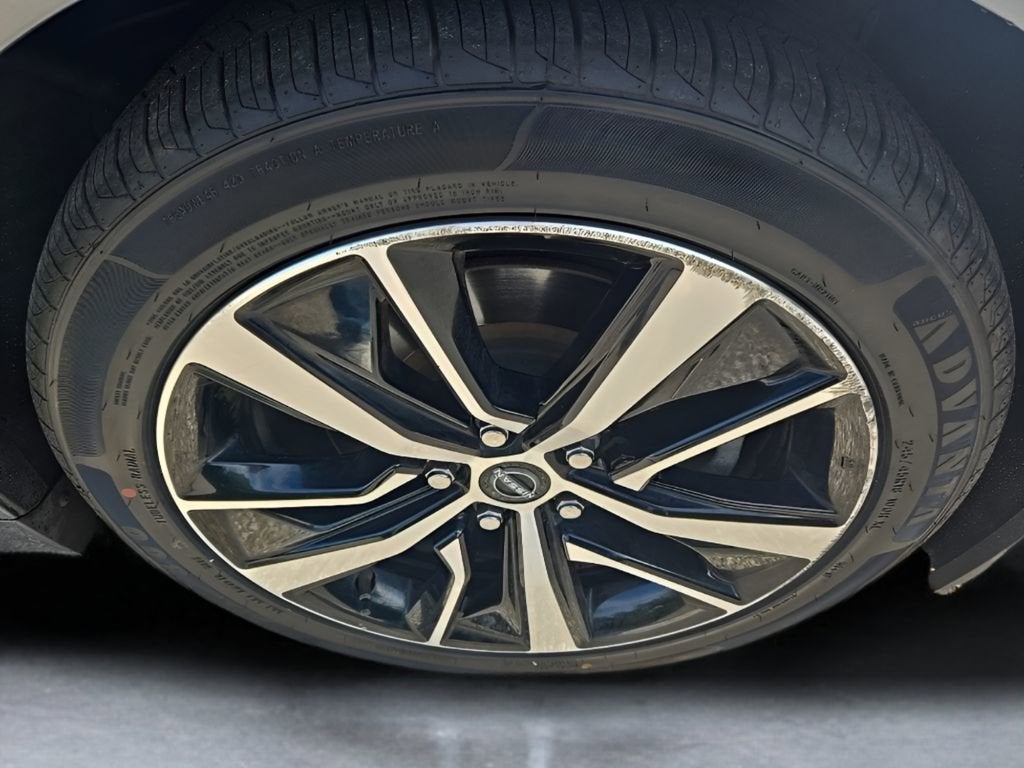 2023 Nissan Maxima SV