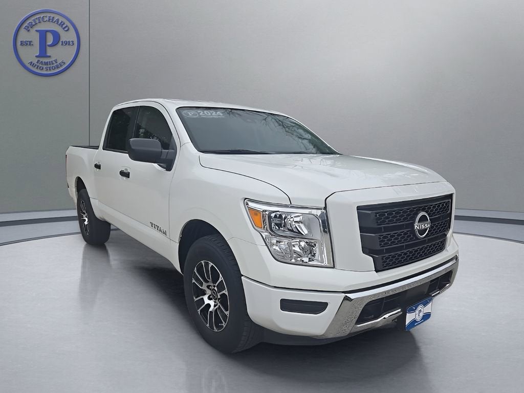 2024 Nissan Titan SV