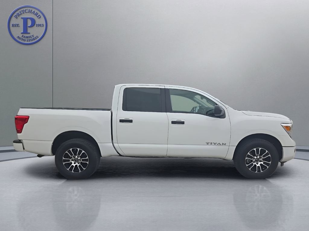 2024 Nissan Titan SV