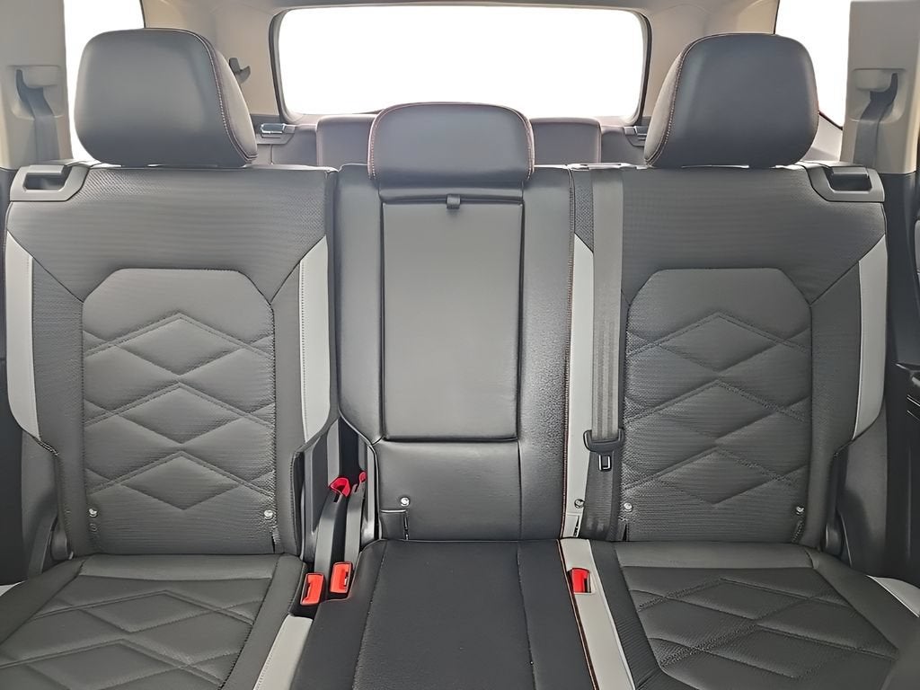 2024 Volkswagen Atlas 2.0T Peak Edition SE w/Technology