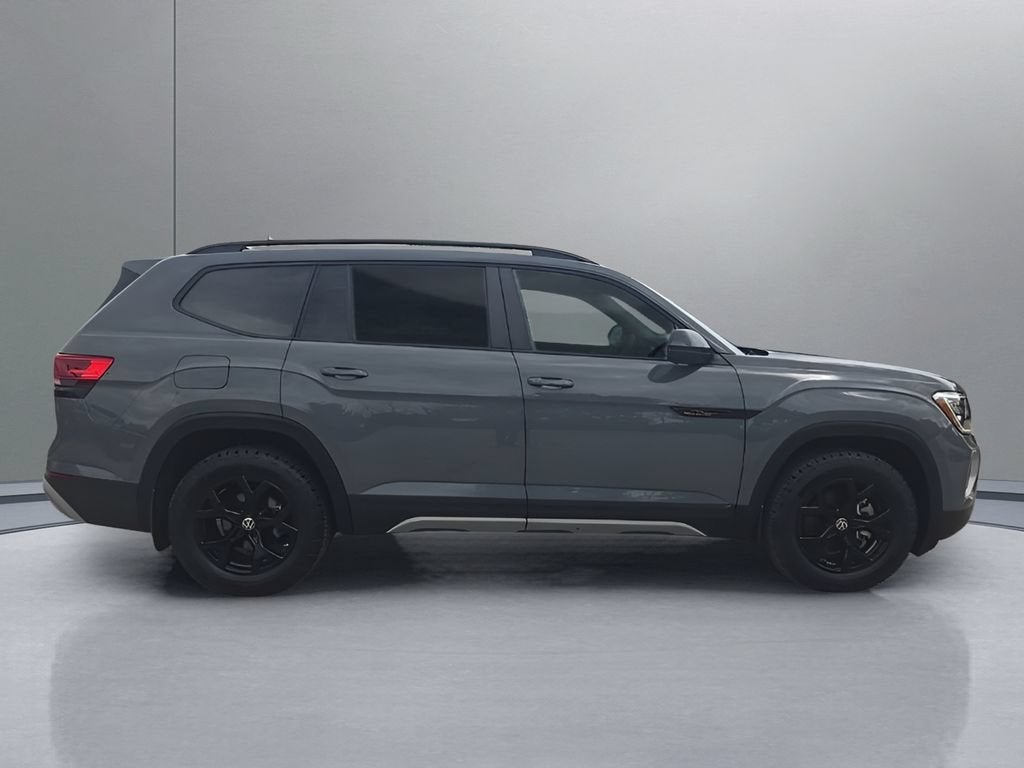 2024 Volkswagen Atlas 2.0T Peak Edition SE w/Technology
