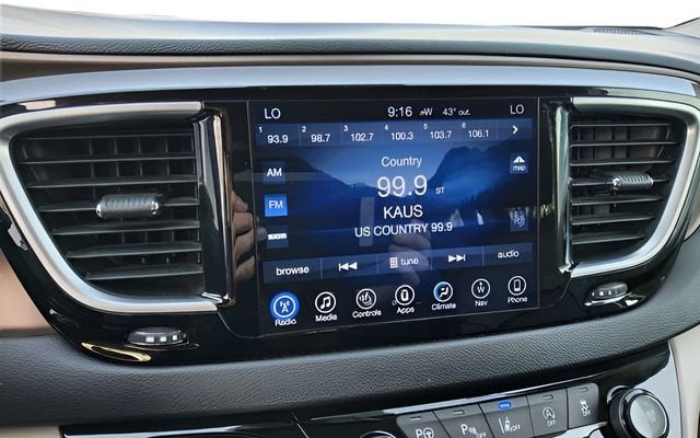 2017 Chrysler Pacifica Touring-L Plus