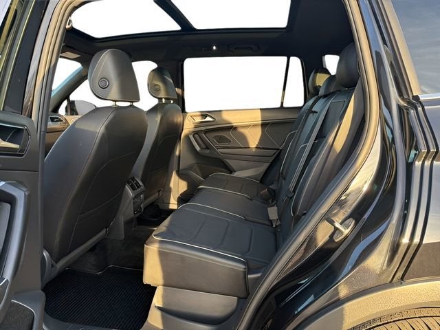 2023 Volkswagen Tiguan SEL R-Line