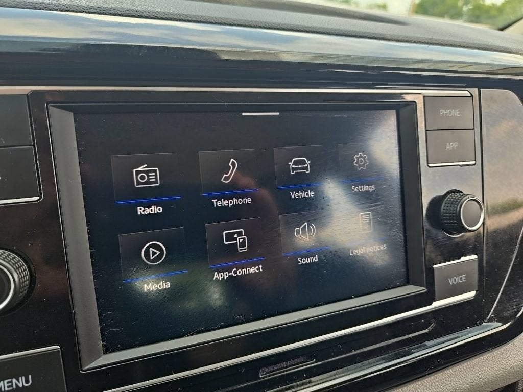 2024 Volkswagen Taos S