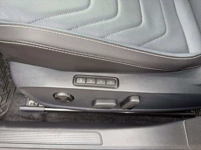 2025 Volkswagen Jetta SEL