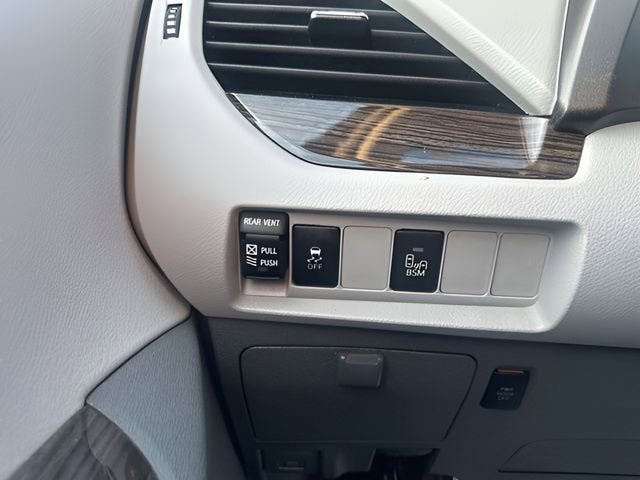 2015 Toyota Sienna Ltd