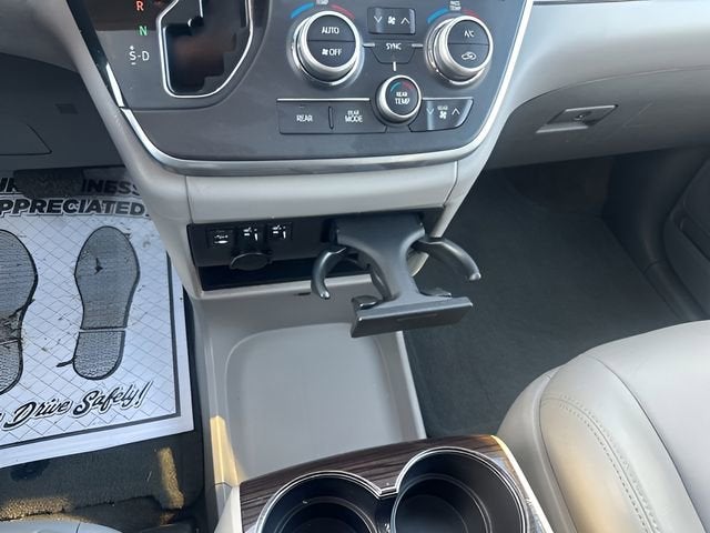 2015 Toyota Sienna Ltd