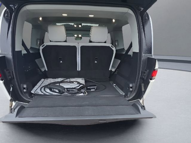 2023 RIVIAN R1S Adventure