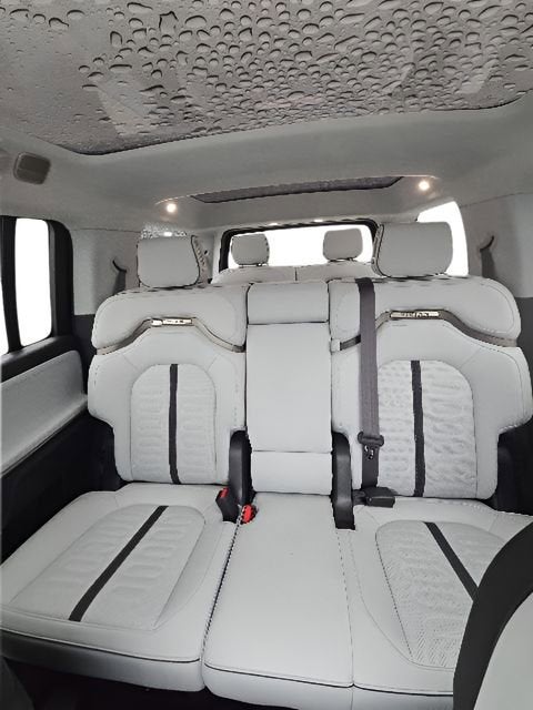 2023 RIVIAN R1S Adventure