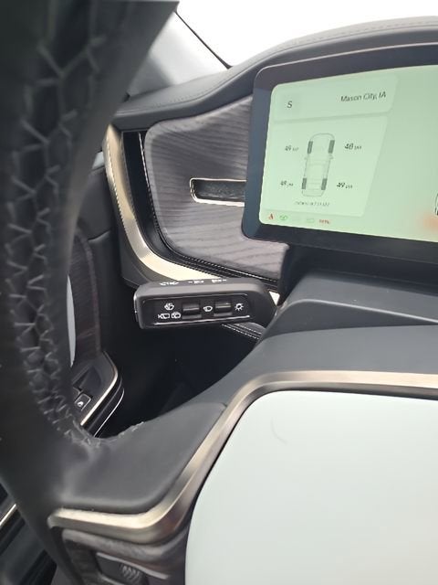 2023 RIVIAN R1S Adventure