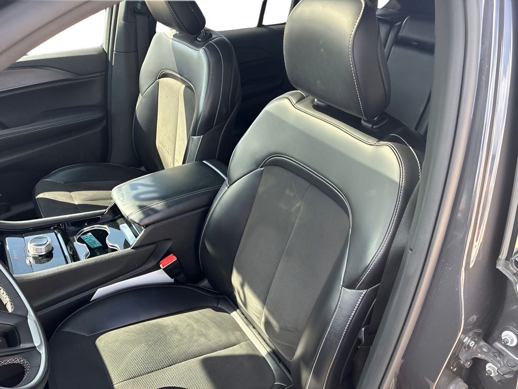 2023 Jeep Grand Cherokee Altitude 4x4
