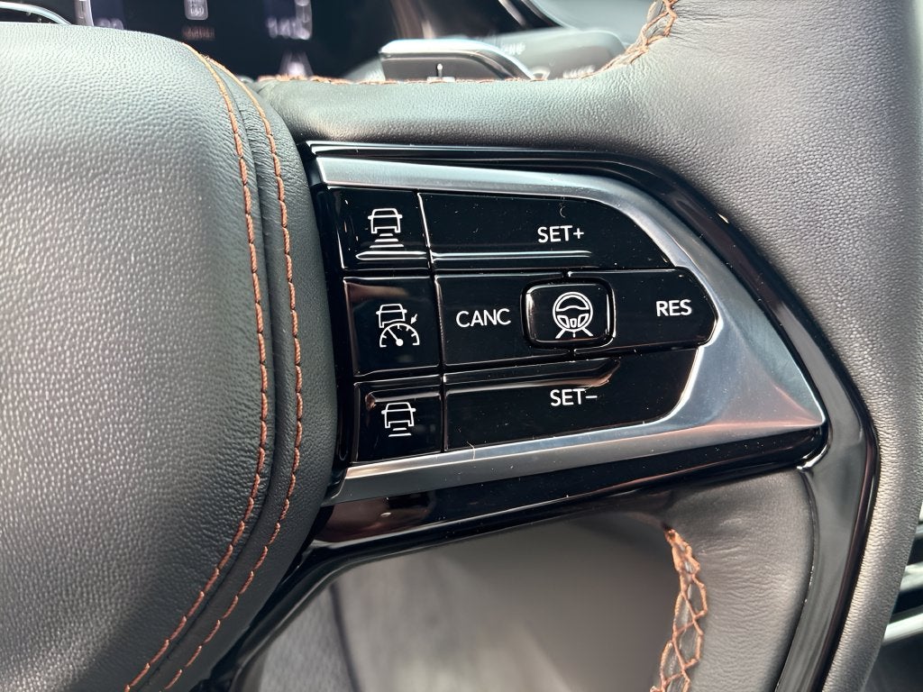 2027 Jeep Grand Cherokee GRAND CHEROKEE SUMMIT 4X4