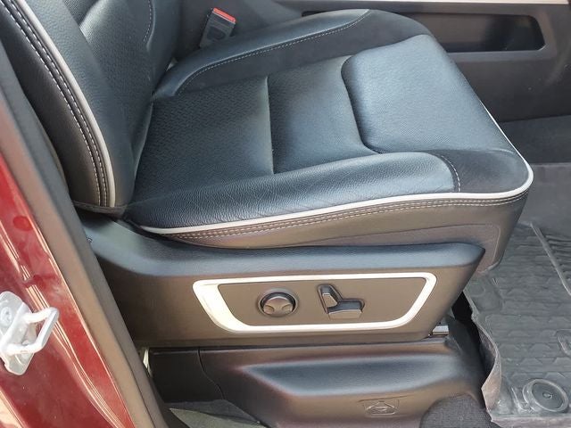 2022 RAM 1500 Laramie Crew Cab 4x4 5'7' Box