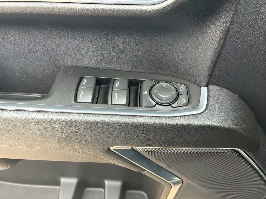 2023 Chevrolet Silverado 1500 4WD Crew Cab Standard Bed LT