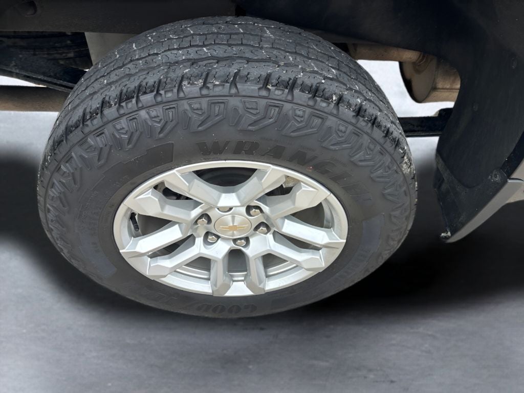 2023 Chevrolet Silverado 1500 4WD Crew Cab Standard Bed LT