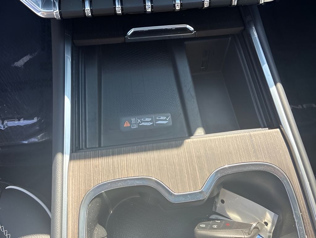 2025 GMC Acadia AWD Denali