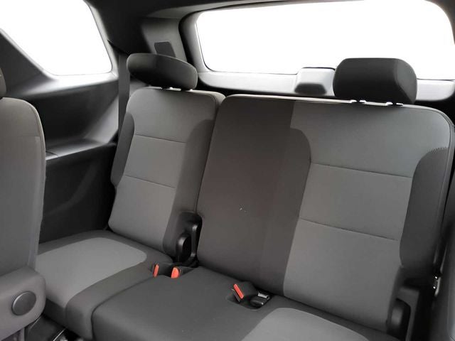 2023 Chevrolet Traverse AWD LT Cloth