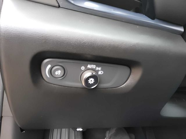 2023 Chevrolet Traverse AWD LT Cloth