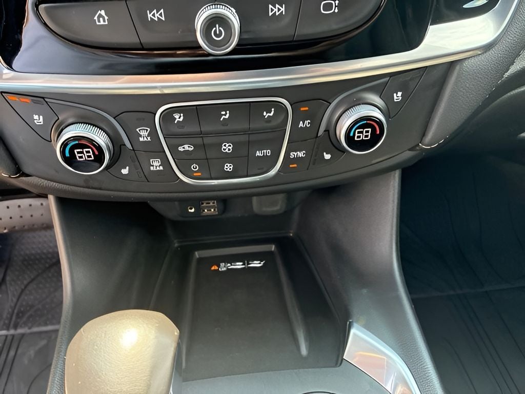 2022 Chevrolet Traverse AWD Premier