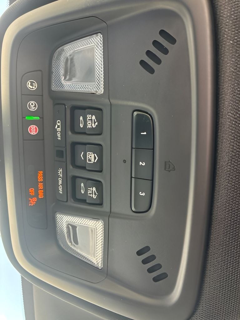 2022 Chevrolet Traverse AWD Premier