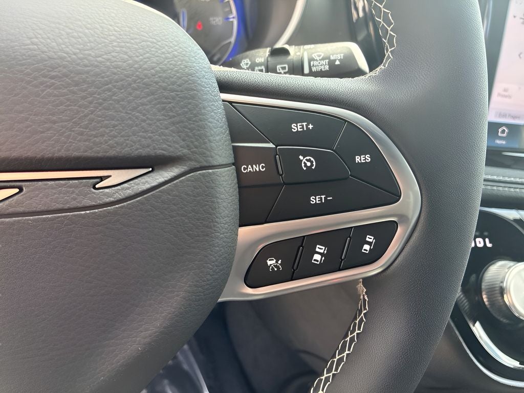 2027 Chrysler Pacifica PACIFICA SELECT