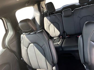 2027 Chrysler Pacifica PACIFICA SELECT