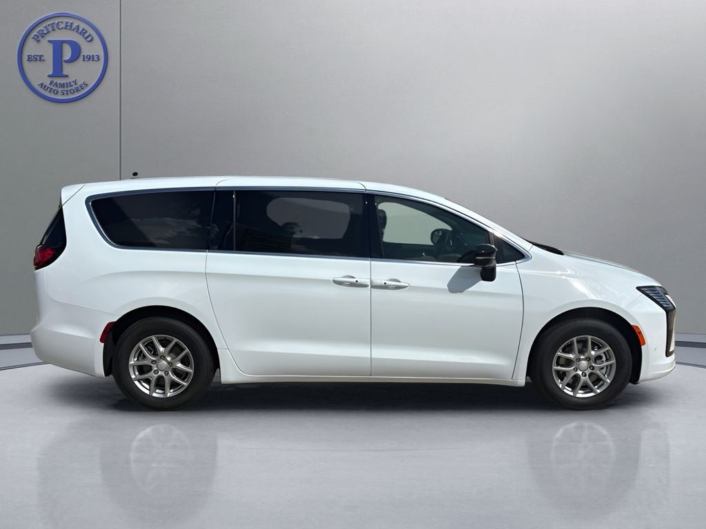 2027 Chrysler Pacifica PACIFICA SELECT