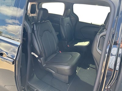 2027 Chrysler Pacifica PACIFICA SELECT