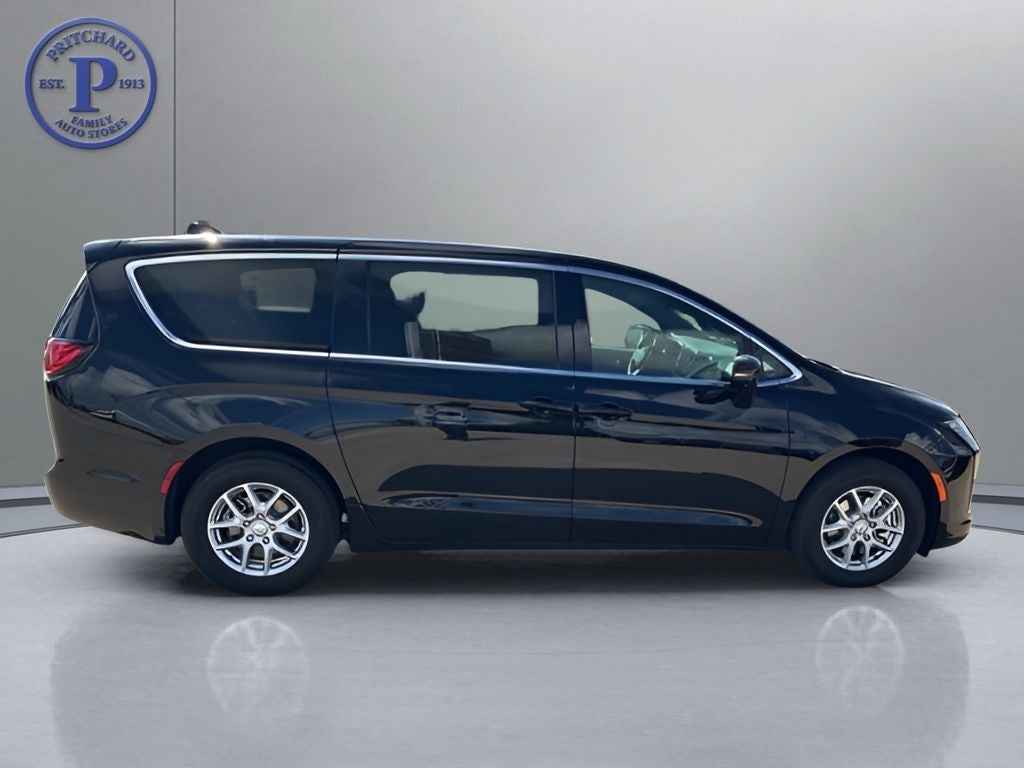 2027 Chrysler Pacifica PACIFICA SELECT