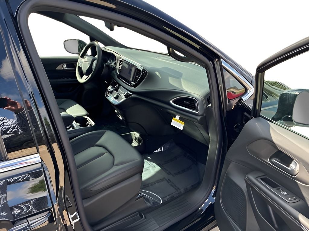 2027 Chrysler Pacifica PACIFICA SELECT
