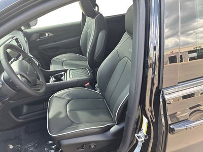 2027 Chrysler Pacifica PACIFICA LIMITED
