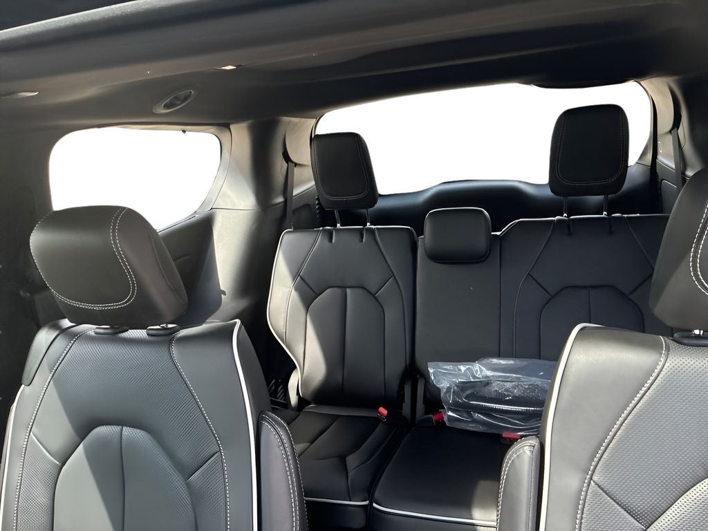 2027 Chrysler Pacifica PACIFICA LIMITED