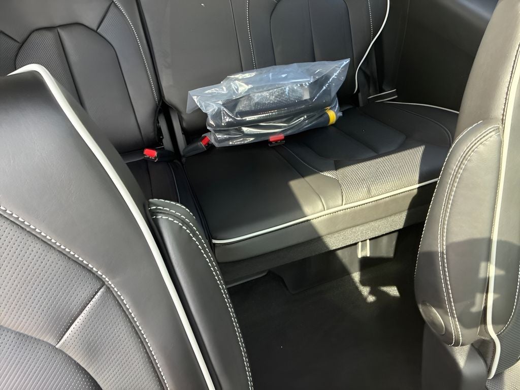 2027 Chrysler Pacifica PACIFICA LIMITED