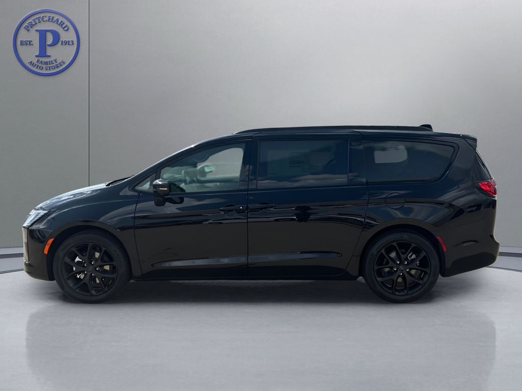 2027 Chrysler Pacifica PACIFICA LIMITED