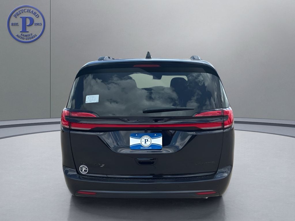 2027 Chrysler Pacifica PACIFICA LIMITED