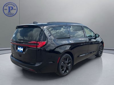 2027 Chrysler Pacifica PACIFICA LIMITED