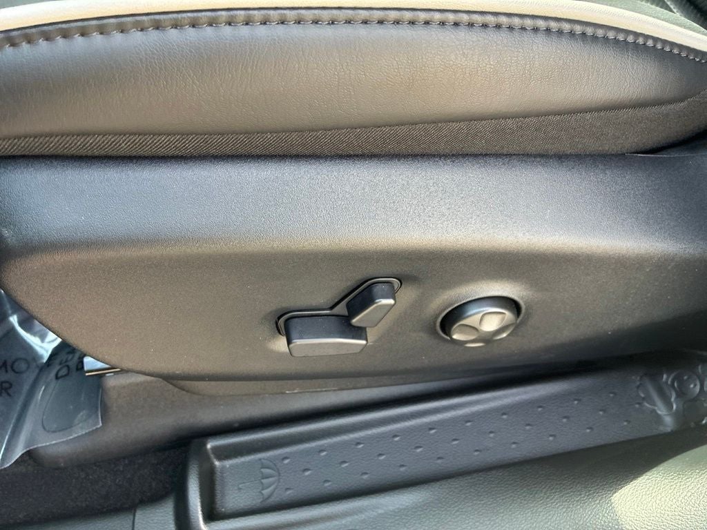 2027 Chrysler Pacifica PACIFICA LIMITED