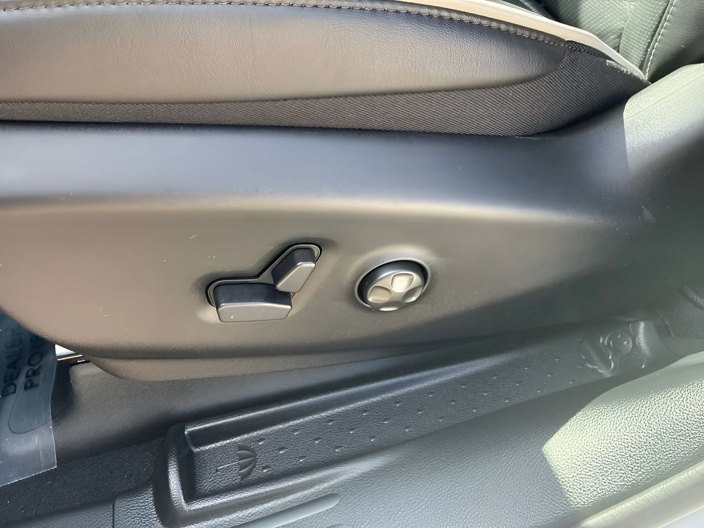 2027 Chrysler Pacifica PACIFICA LIMITED