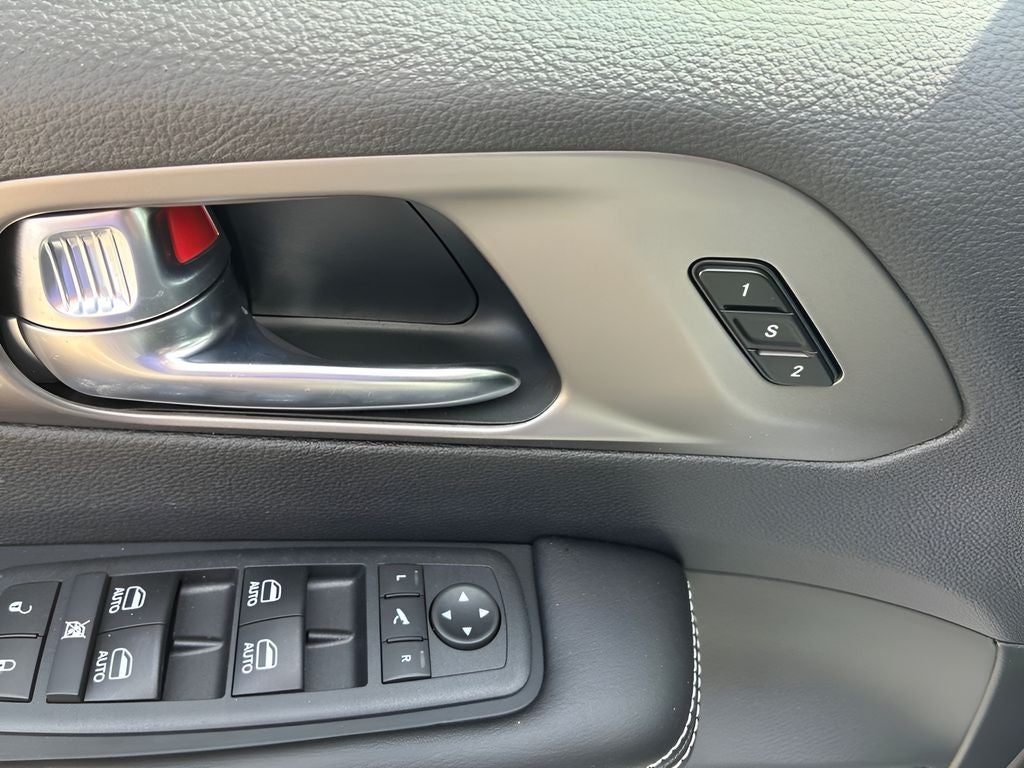 2027 Chrysler Pacifica PACIFICA LIMITED
