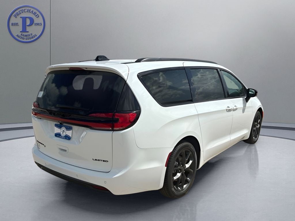 2027 Chrysler Pacifica PACIFICA LIMITED